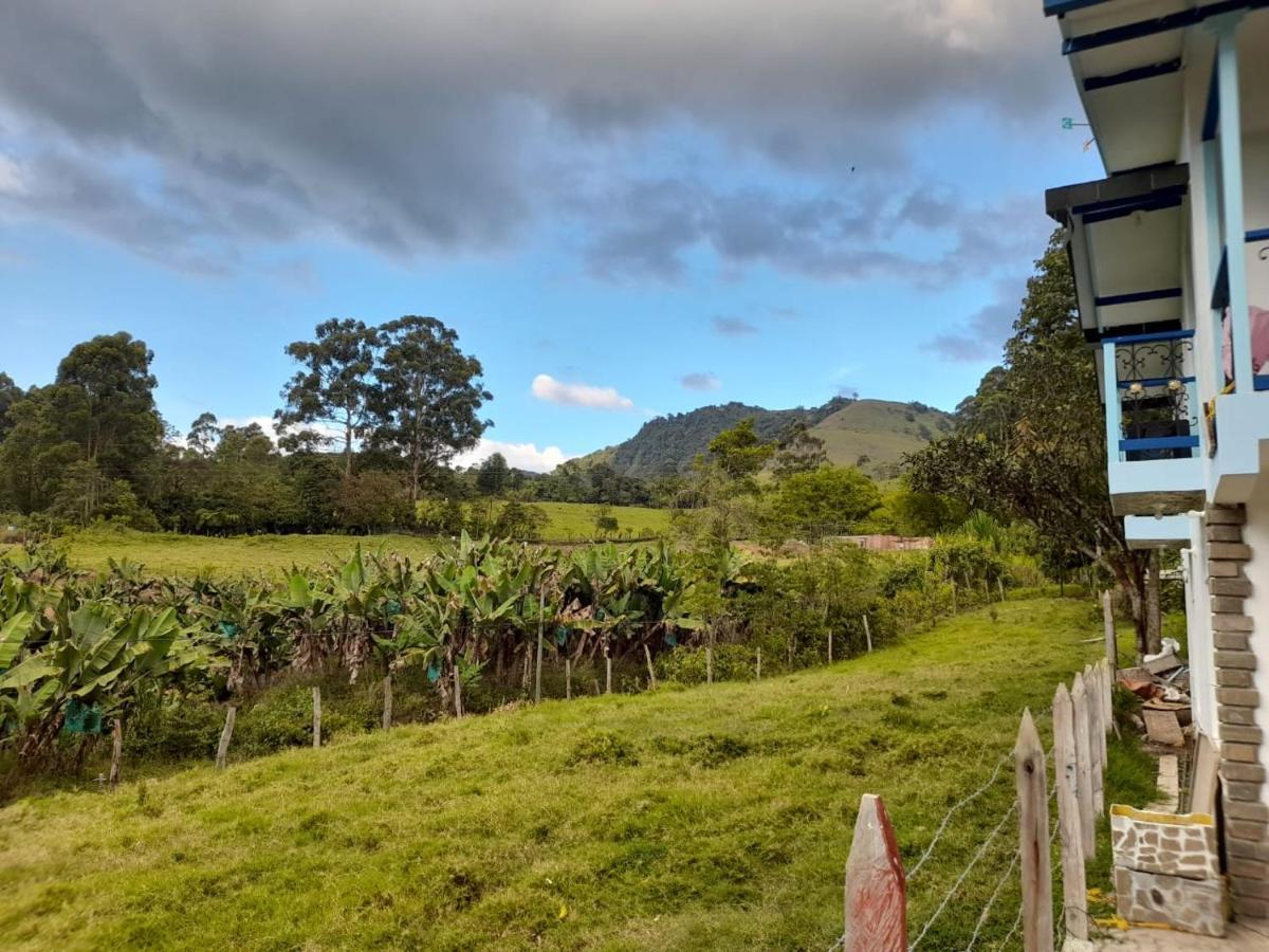 Hotel Vista Farallones Jardin Luaran gambar
