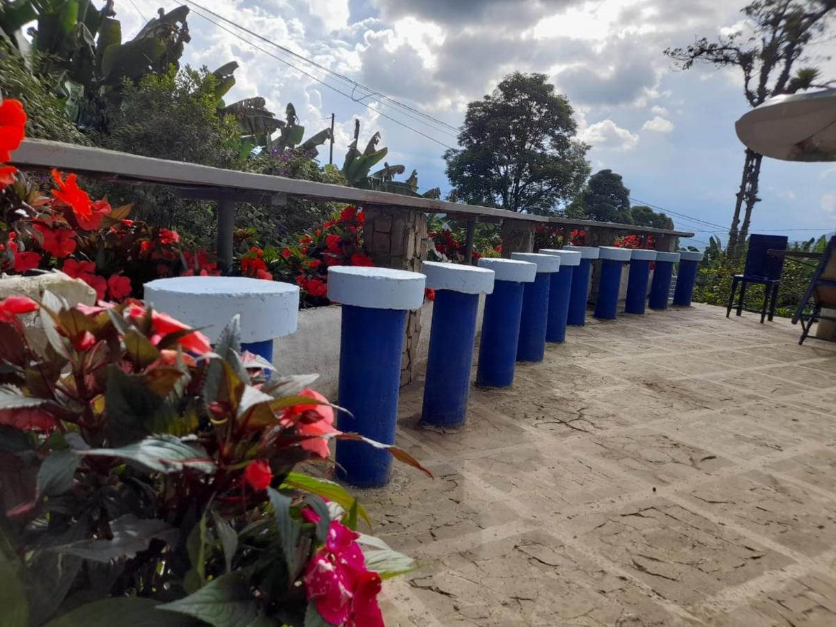 Hotel Vista Farallones Jardin Luaran gambar