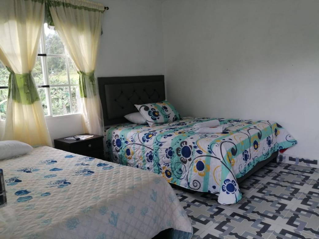 Hotel Vista Farallones Jardin Luaran gambar