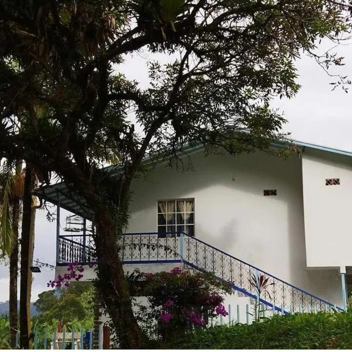 Hotel Vista Farallones Jardin Luaran gambar