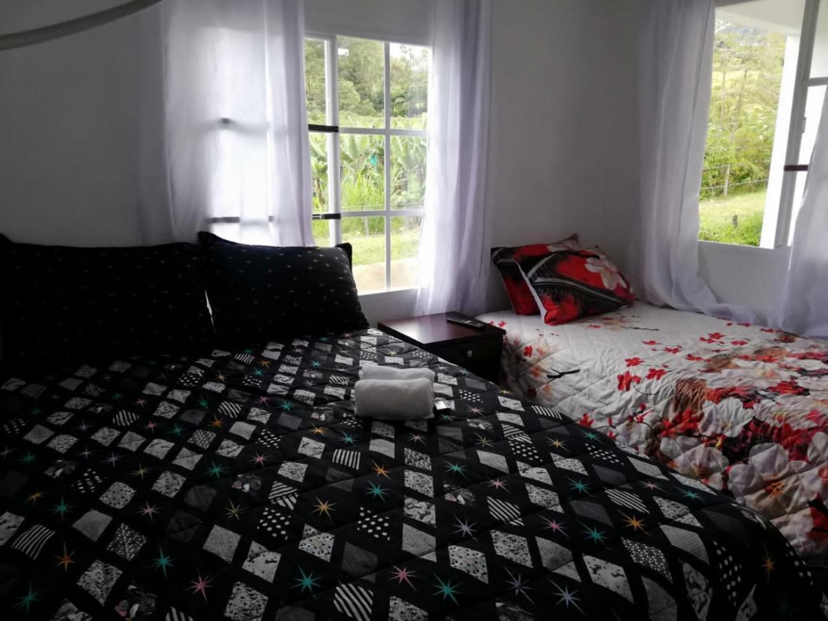 Hotel Vista Farallones Jardin Luaran gambar